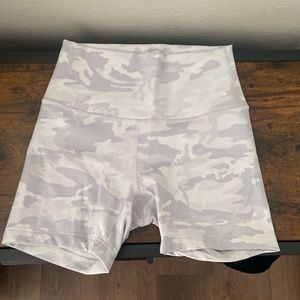 Lululemon Six Inch Align Ribbed Biker Shorts